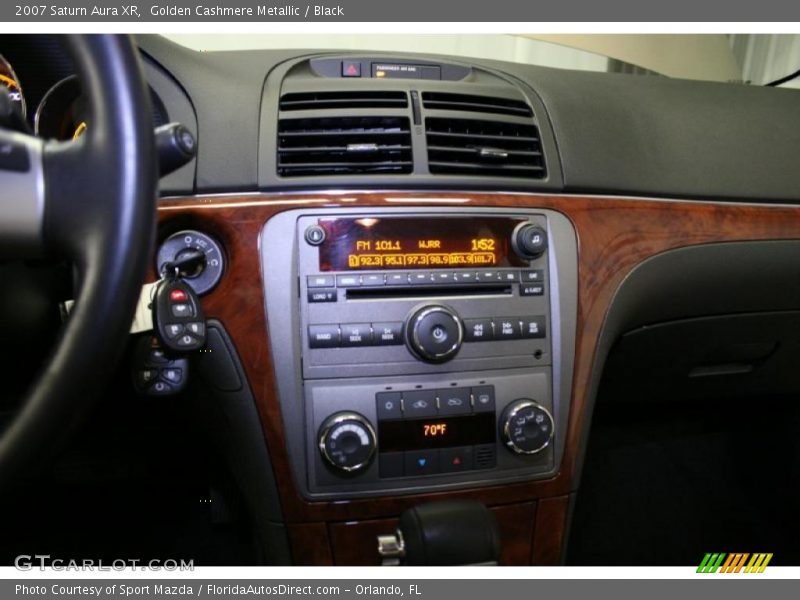 Golden Cashmere Metallic / Black 2007 Saturn Aura XR