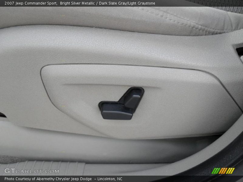 Bright Silver Metallic / Dark Slate Gray/Light Graystone 2007 Jeep Commander Sport