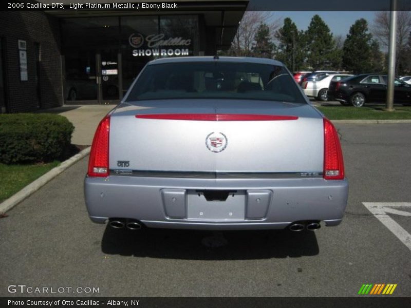 Light Platinum Metallic / Ebony Black 2006 Cadillac DTS