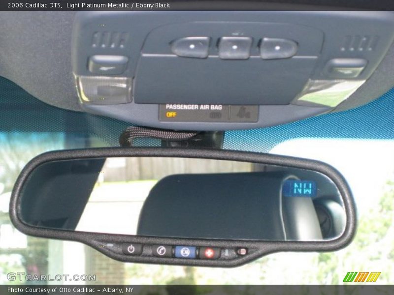 Light Platinum Metallic / Ebony Black 2006 Cadillac DTS