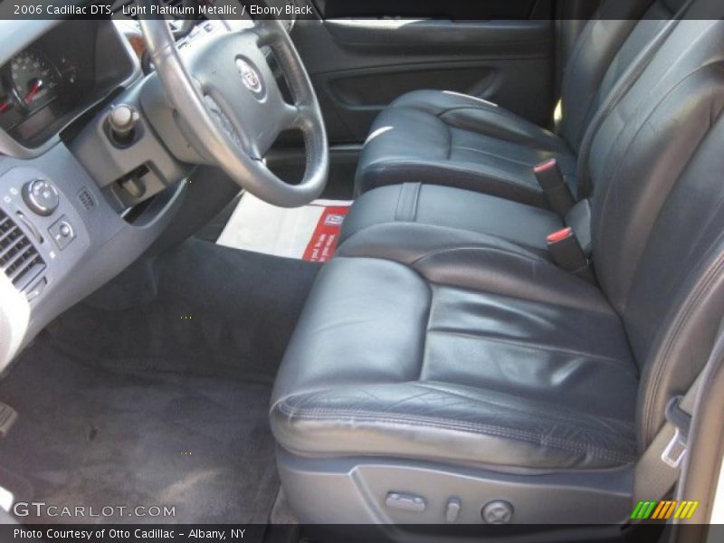 Light Platinum Metallic / Ebony Black 2006 Cadillac DTS