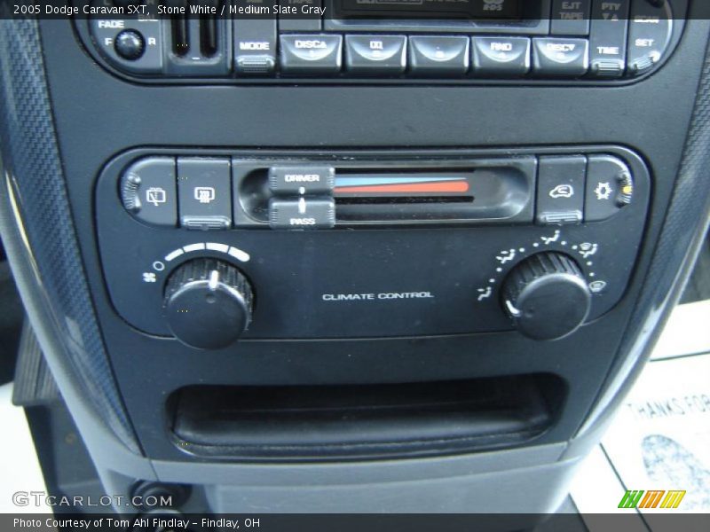 Stone White / Medium Slate Gray 2005 Dodge Caravan SXT