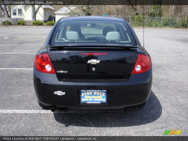 Black / Gray 2005 Chevrolet Cobalt Sedan