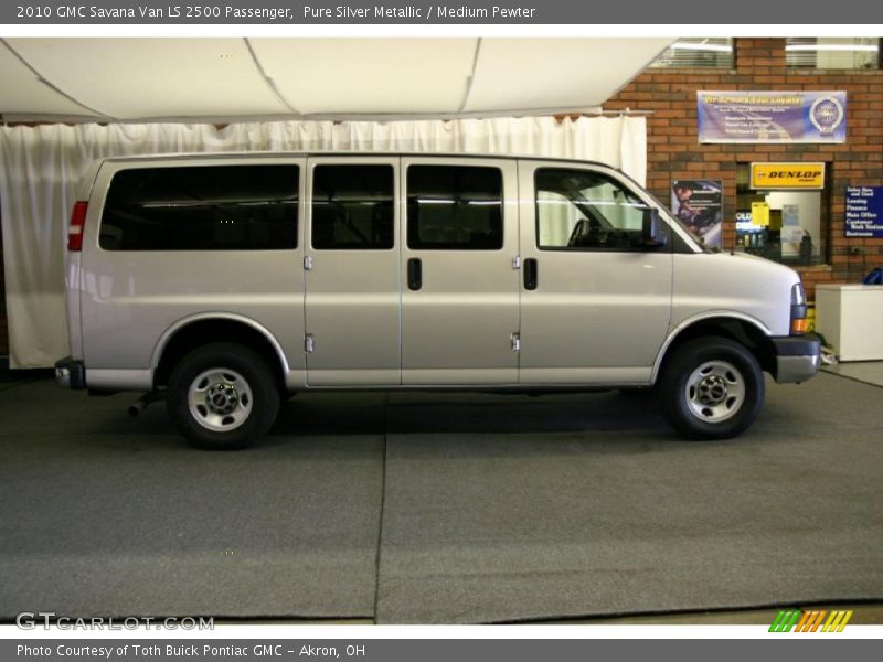 Pure Silver Metallic / Medium Pewter 2010 GMC Savana Van LS 2500 Passenger