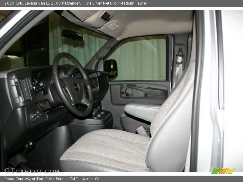 Pure Silver Metallic / Medium Pewter 2010 GMC Savana Van LS 2500 Passenger