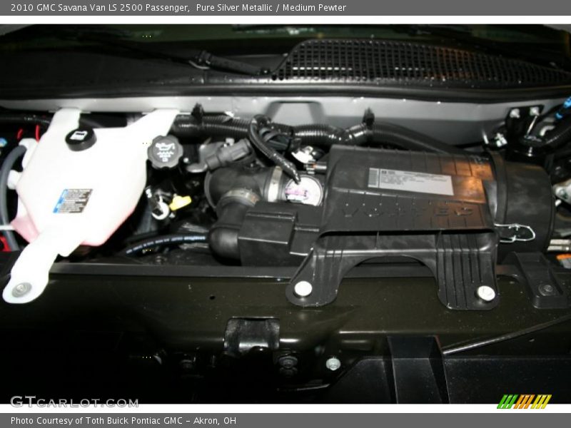 Pure Silver Metallic / Medium Pewter 2010 GMC Savana Van LS 2500 Passenger