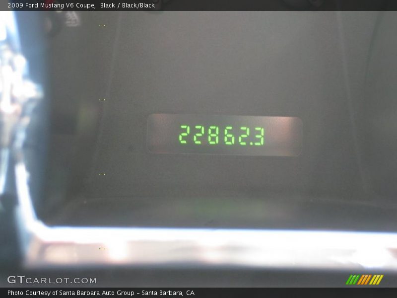 Black / Black/Black 2009 Ford Mustang V6 Coupe