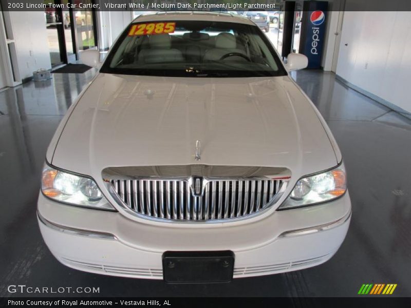 Vibrant White / Medium Dark Parchment/Light Parchment 2003 Lincoln Town Car Cartier