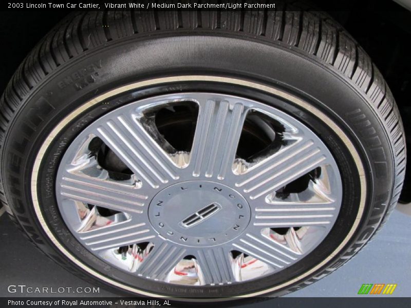 Vibrant White / Medium Dark Parchment/Light Parchment 2003 Lincoln Town Car Cartier