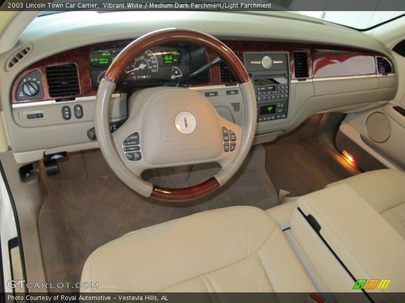Vibrant White / Medium Dark Parchment/Light Parchment 2003 Lincoln Town Car Cartier