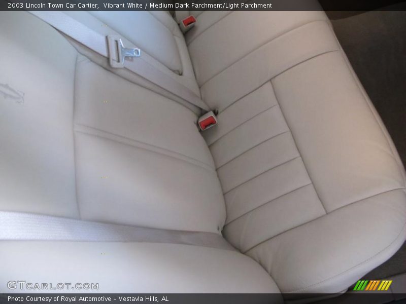 Vibrant White / Medium Dark Parchment/Light Parchment 2003 Lincoln Town Car Cartier