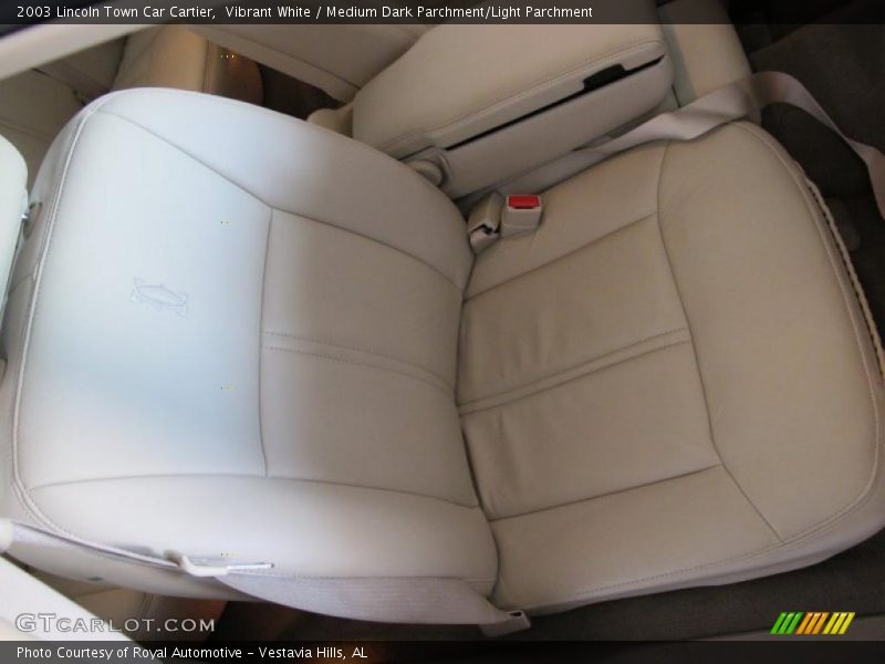 Vibrant White / Medium Dark Parchment/Light Parchment 2003 Lincoln Town Car Cartier