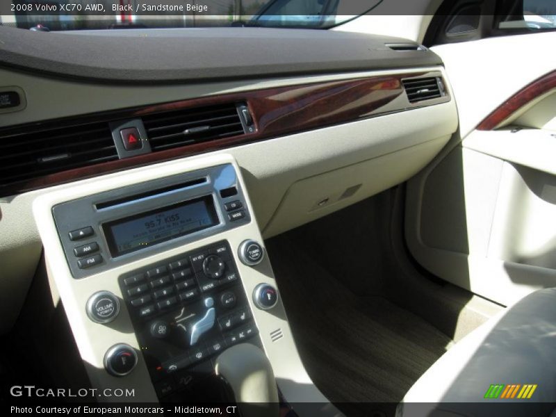 Black / Sandstone Beige 2008 Volvo XC70 AWD