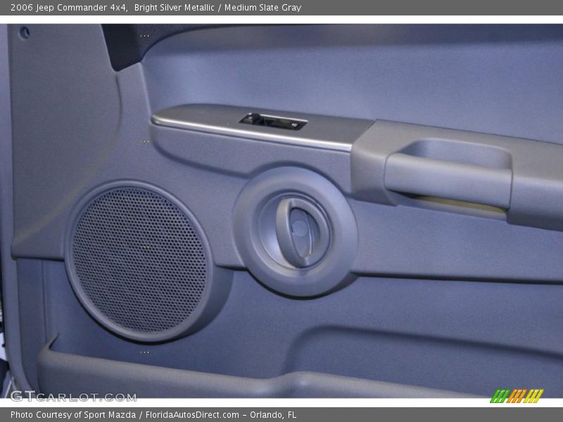 Bright Silver Metallic / Medium Slate Gray 2006 Jeep Commander 4x4