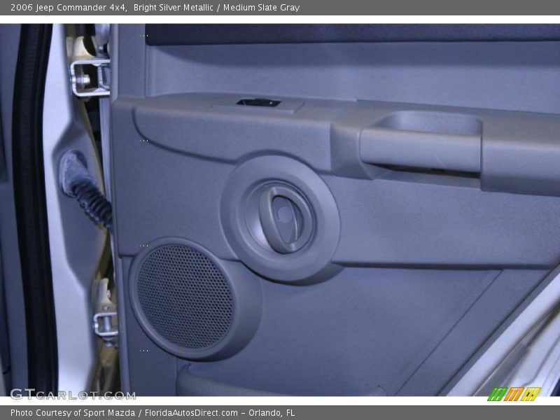Bright Silver Metallic / Medium Slate Gray 2006 Jeep Commander 4x4