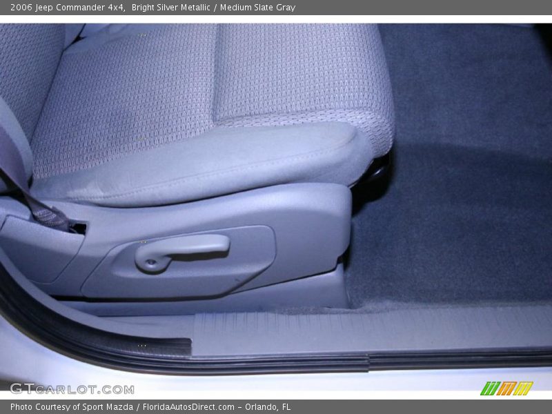 Bright Silver Metallic / Medium Slate Gray 2006 Jeep Commander 4x4