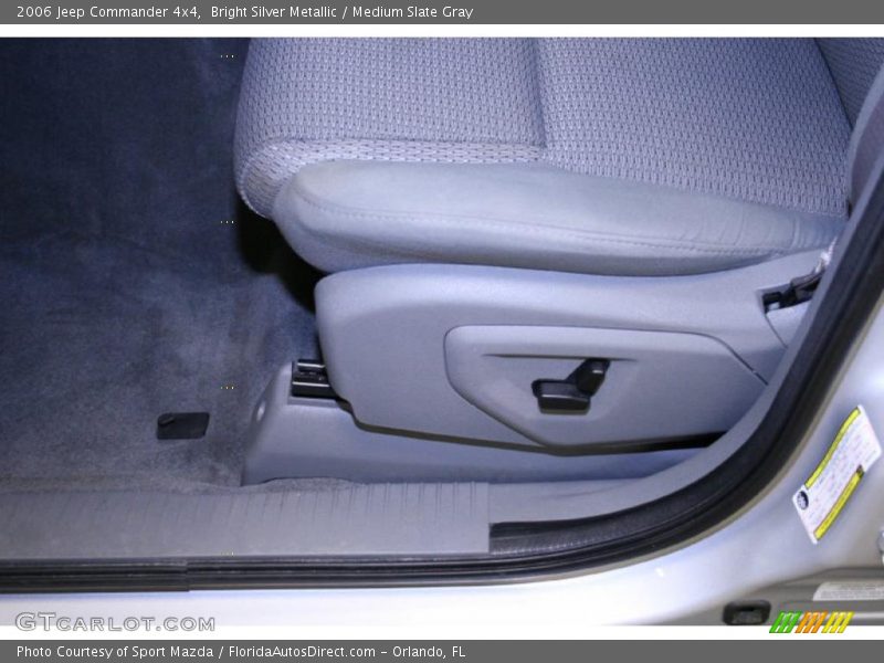Bright Silver Metallic / Medium Slate Gray 2006 Jeep Commander 4x4