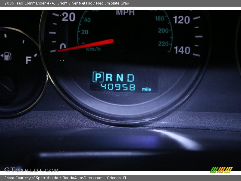 Bright Silver Metallic / Medium Slate Gray 2006 Jeep Commander 4x4