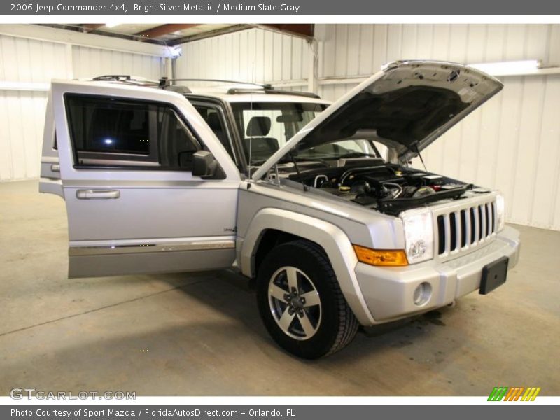 Bright Silver Metallic / Medium Slate Gray 2006 Jeep Commander 4x4