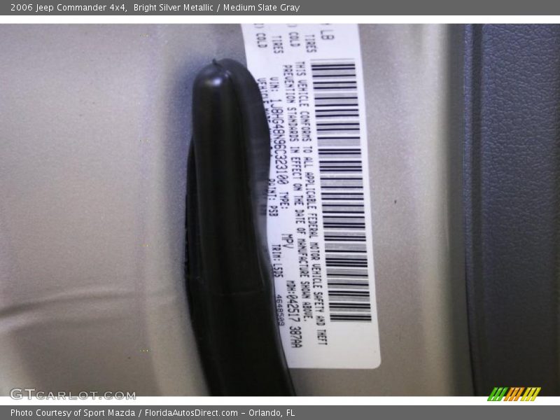 Bright Silver Metallic / Medium Slate Gray 2006 Jeep Commander 4x4