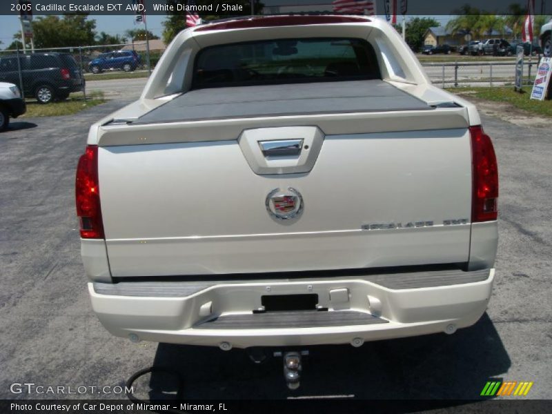 White Diamond / Shale 2005 Cadillac Escalade EXT AWD