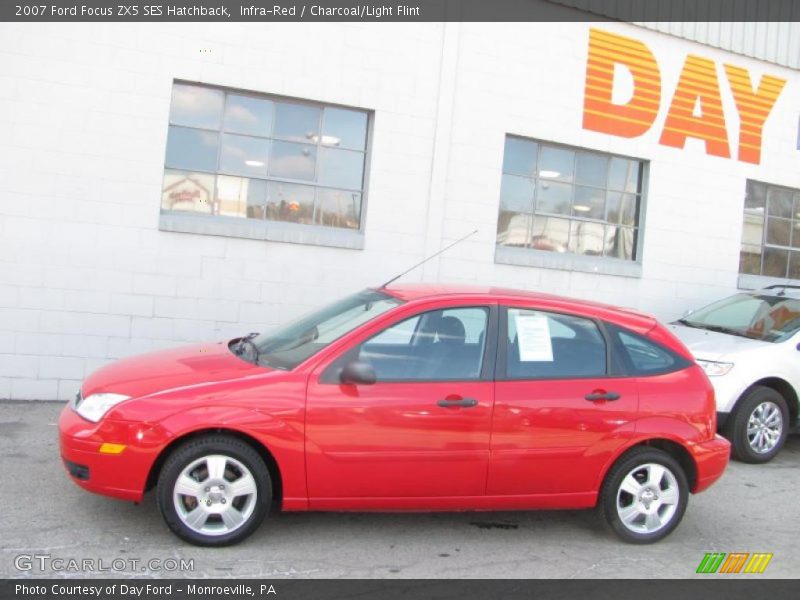 Infra-Red / Charcoal/Light Flint 2007 Ford Focus ZX5 SES Hatchback