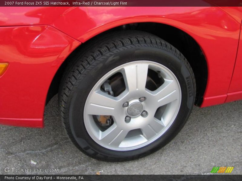 Infra-Red / Charcoal/Light Flint 2007 Ford Focus ZX5 SES Hatchback