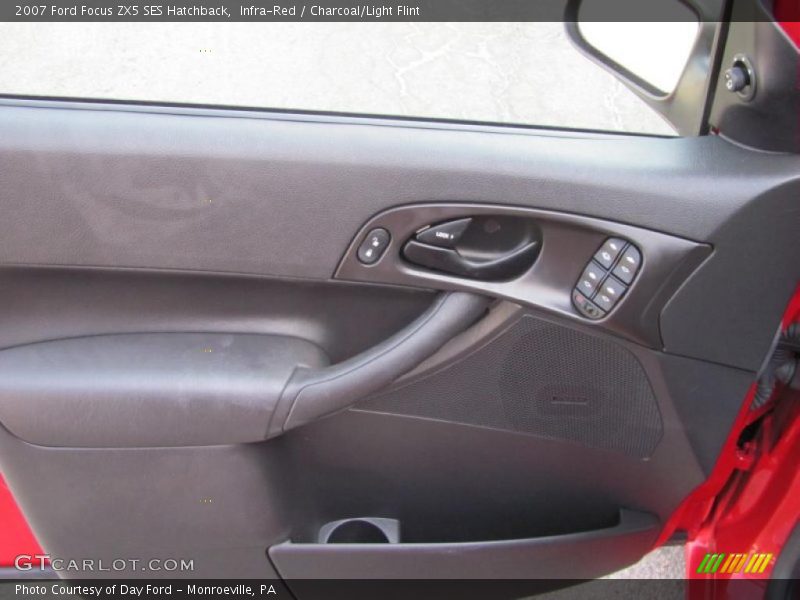 Infra-Red / Charcoal/Light Flint 2007 Ford Focus ZX5 SES Hatchback