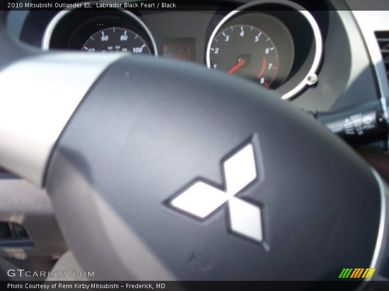 Labrador Black Pearl / Black 2010 Mitsubishi Outlander ES