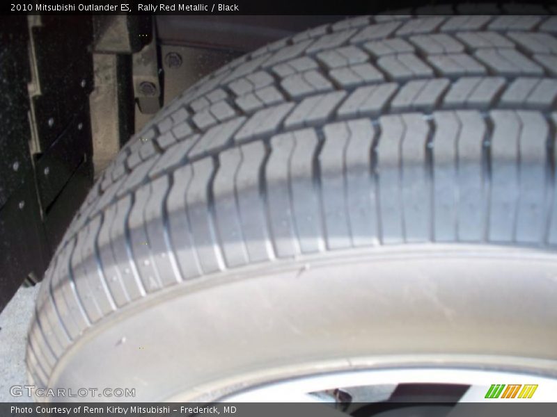 Rally Red Metallic / Black 2010 Mitsubishi Outlander ES