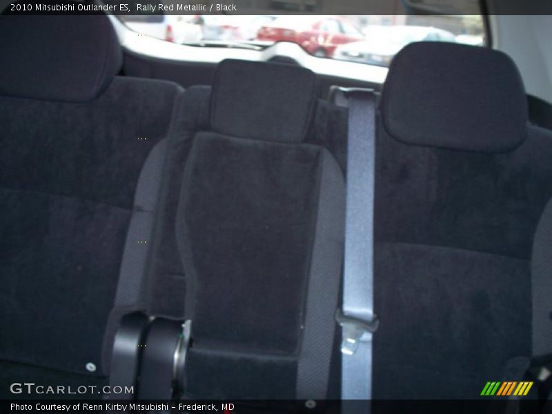 Rally Red Metallic / Black 2010 Mitsubishi Outlander ES