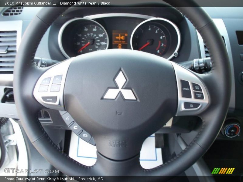 Diamond White Pearl / Black 2010 Mitsubishi Outlander ES