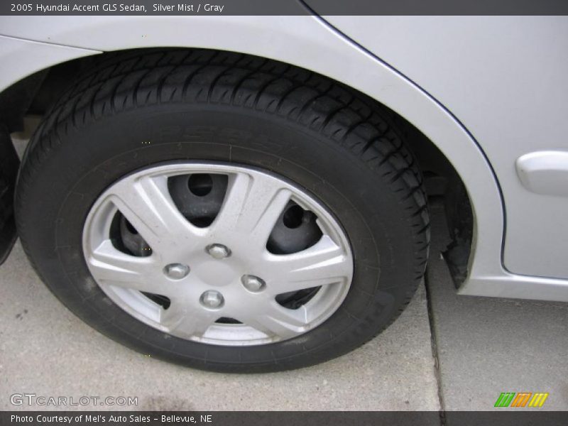 Silver Mist / Gray 2005 Hyundai Accent GLS Sedan