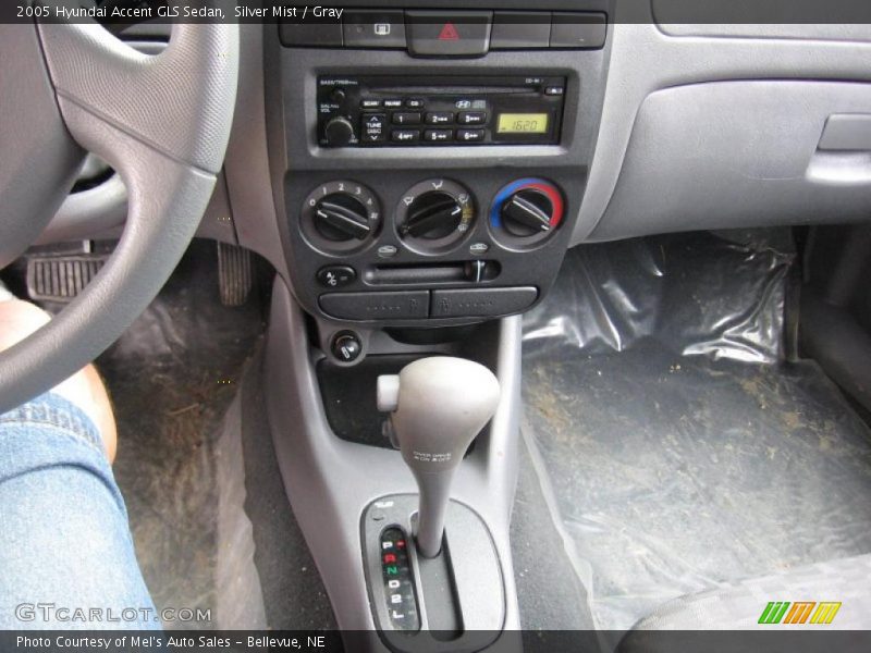 Silver Mist / Gray 2005 Hyundai Accent GLS Sedan