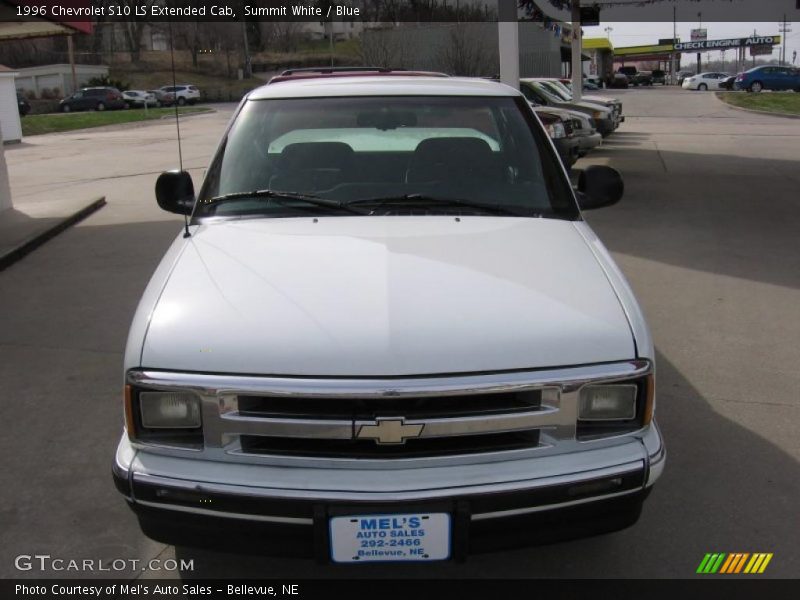Summit White / Blue 1996 Chevrolet S10 LS Extended Cab