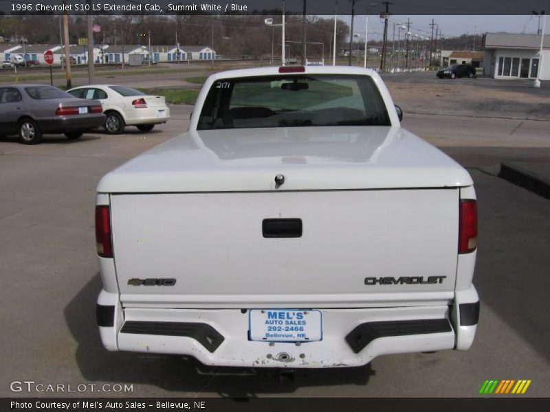 Summit White / Blue 1996 Chevrolet S10 LS Extended Cab