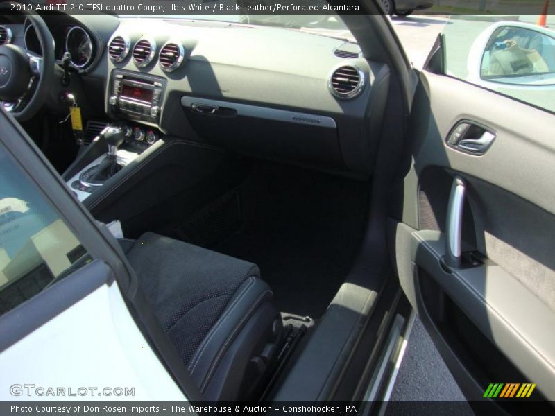 Ibis White / Black Leather/Perforated Alcantara 2010 Audi TT 2.0 TFSI quattro Coupe