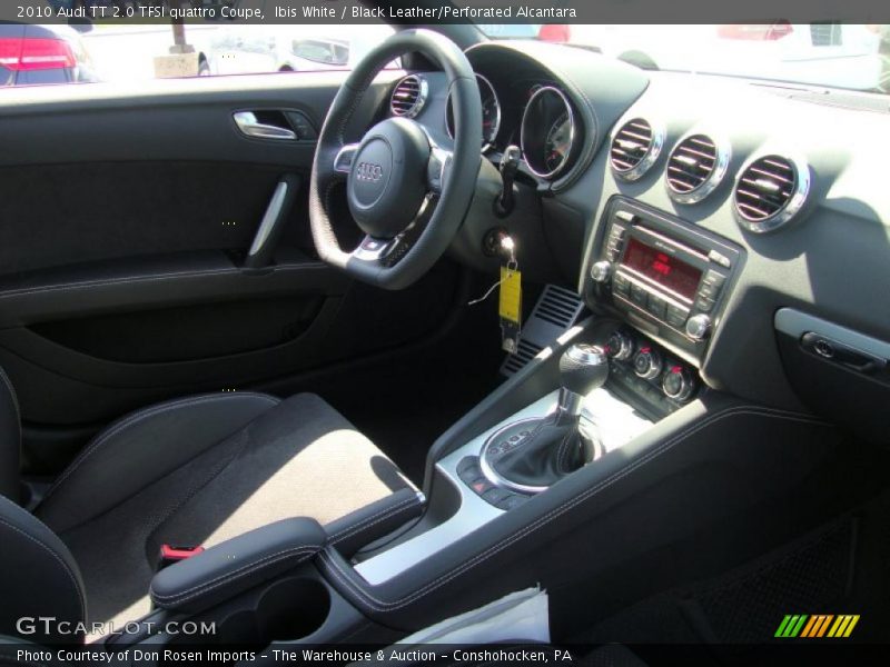 Ibis White / Black Leather/Perforated Alcantara 2010 Audi TT 2.0 TFSI quattro Coupe