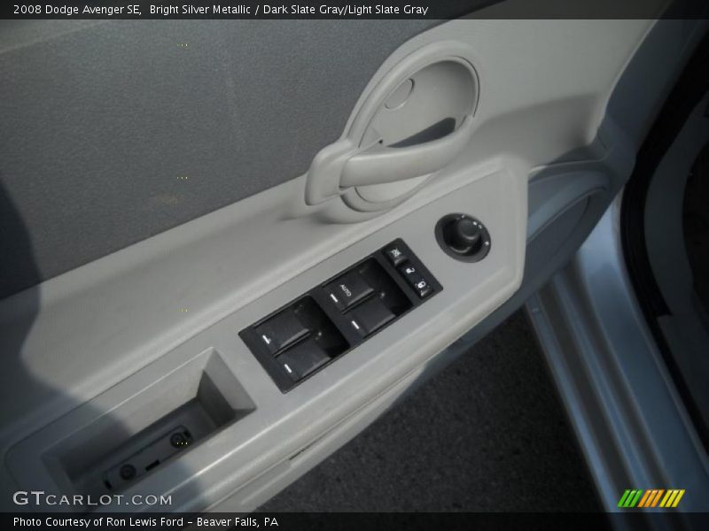 Bright Silver Metallic / Dark Slate Gray/Light Slate Gray 2008 Dodge Avenger SE