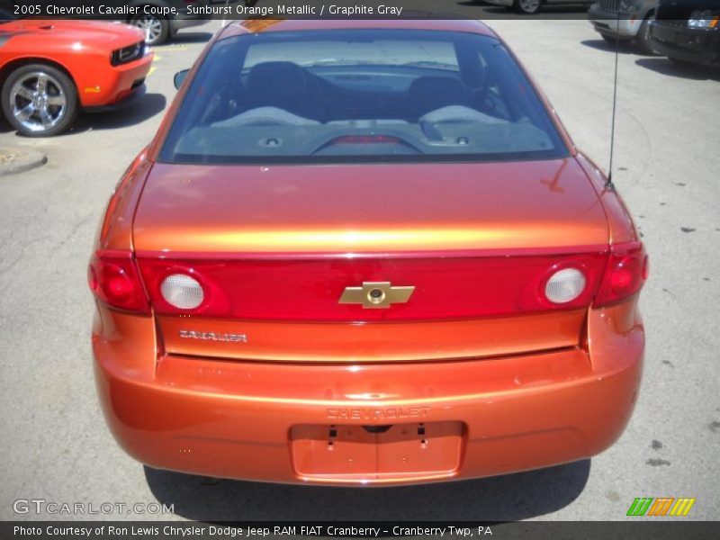 Sunburst Orange Metallic / Graphite Gray 2005 Chevrolet Cavalier Coupe