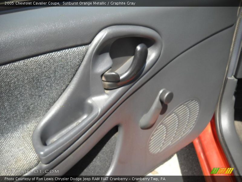 Sunburst Orange Metallic / Graphite Gray 2005 Chevrolet Cavalier Coupe