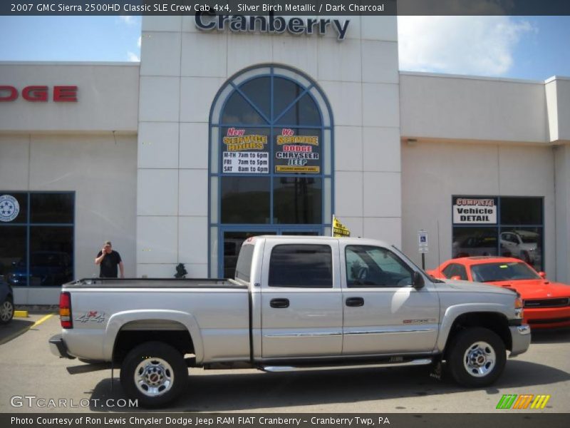 Silver Birch Metallic / Dark Charcoal 2007 GMC Sierra 2500HD Classic SLE Crew Cab 4x4