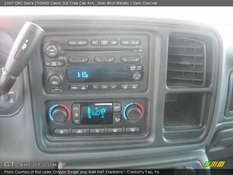 Silver Birch Metallic / Dark Charcoal 2007 GMC Sierra 2500HD Classic SLE Crew Cab 4x4
