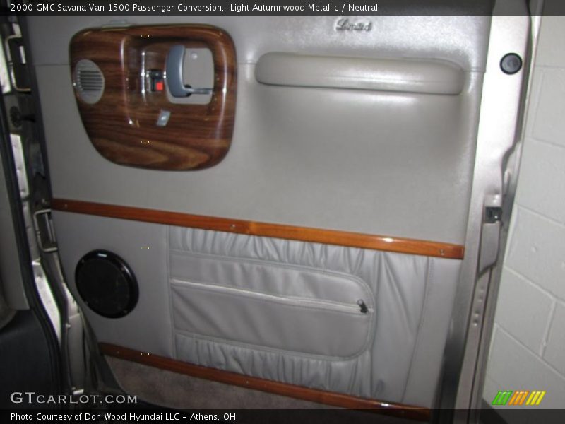 Light Autumnwood Metallic / Neutral 2000 GMC Savana Van 1500 Passenger Conversion