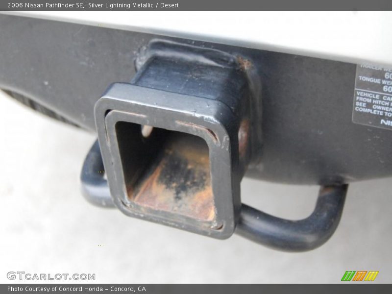 Silver Lightning Metallic / Desert 2006 Nissan Pathfinder SE