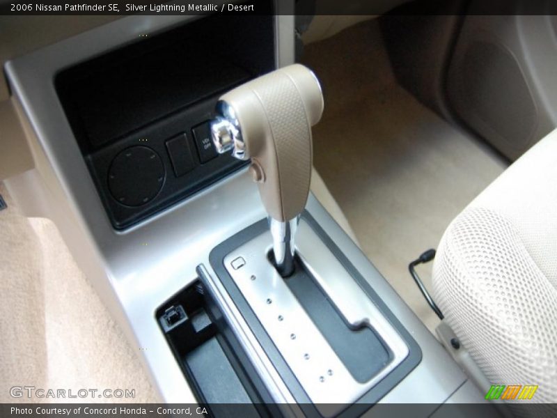 Silver Lightning Metallic / Desert 2006 Nissan Pathfinder SE