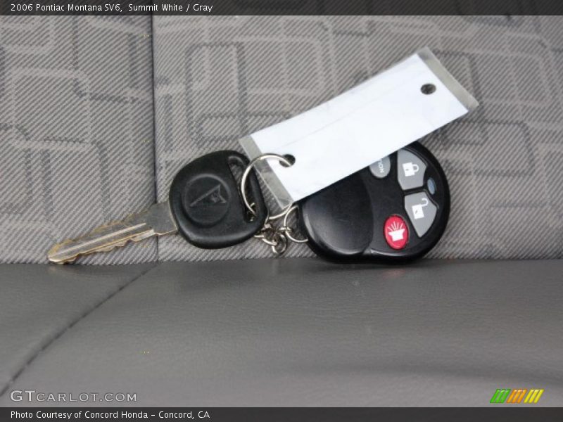 Summit White / Gray 2006 Pontiac Montana SV6