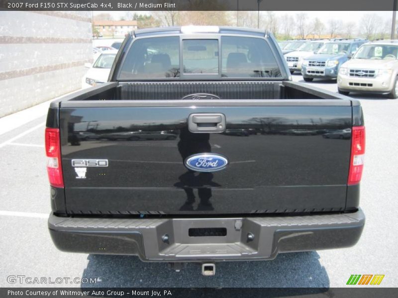 Black / Medium Flint 2007 Ford F150 STX SuperCab 4x4