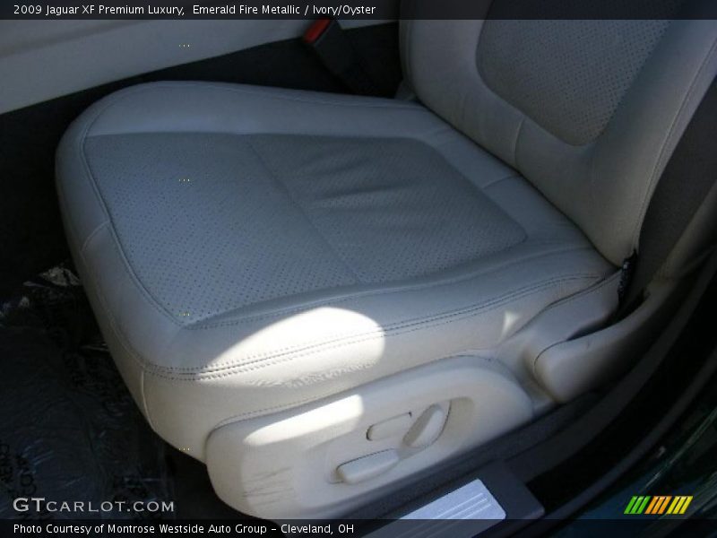 Emerald Fire Metallic / Ivory/Oyster 2009 Jaguar XF Premium Luxury