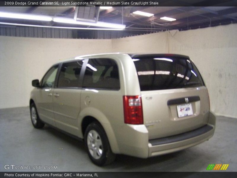 Light Sandstone Metallic / Medium Slate Gray/Light Shale 2009 Dodge Grand Caravan SE